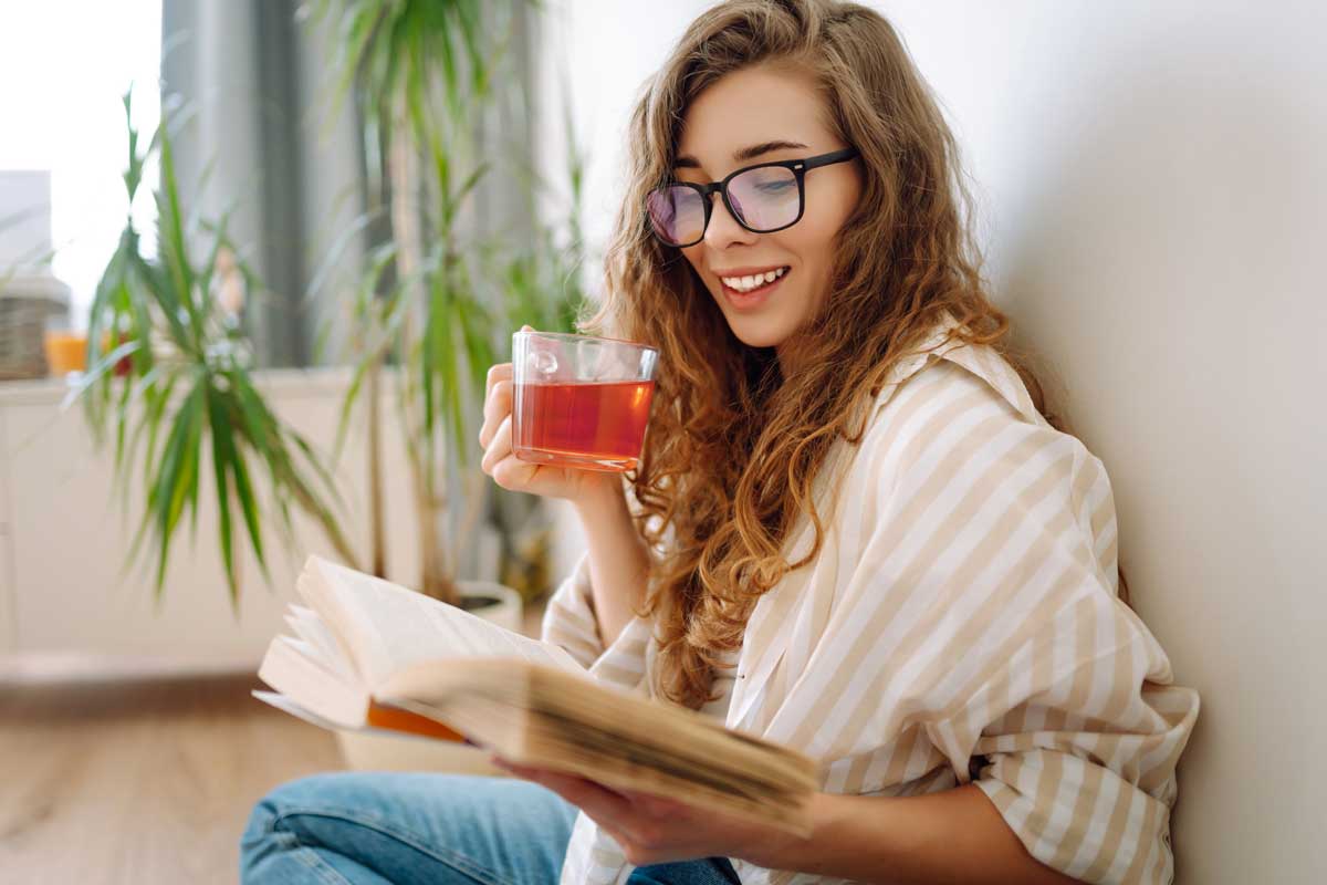 Hibiscus & Lemongrass Infusion: A Natural Brew for Body and Mind